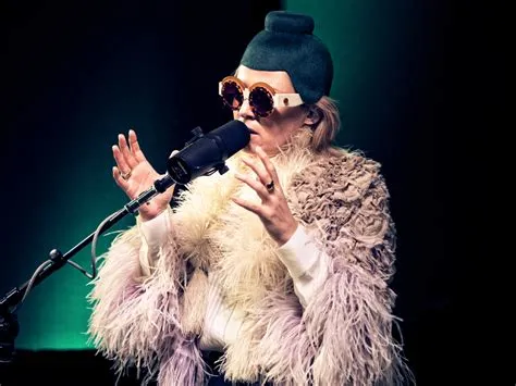 Róisín Murphy Live in Bangkok: An Unexpected Twist of Musical Delight!